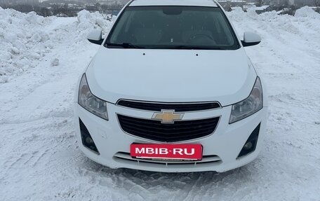 Chevrolet Cruze II, 2013 год, 710 000 рублей, 3 фотография