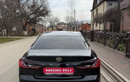 Toyota Camry, 2025 год, 2 550 000 рублей, 4 фотография