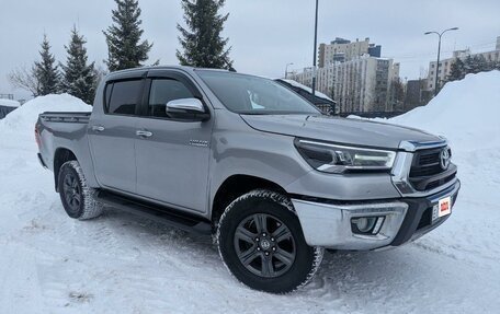 Toyota Hilux VIII, 2022 год, 5 300 000 рублей, 2 фотография
