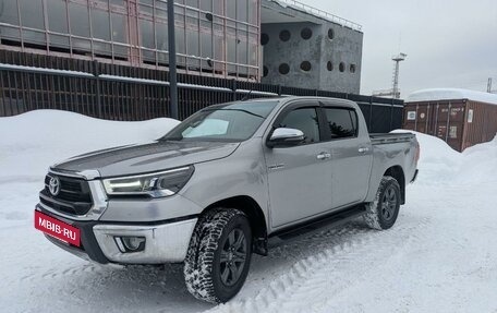 Toyota Hilux VIII, 2022 год, 5 300 000 рублей, 8 фотография