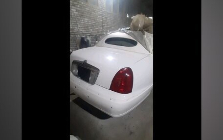 Lincoln Town Car III рестайлинг, 2002 год, 1 500 000 рублей, 7 фотография