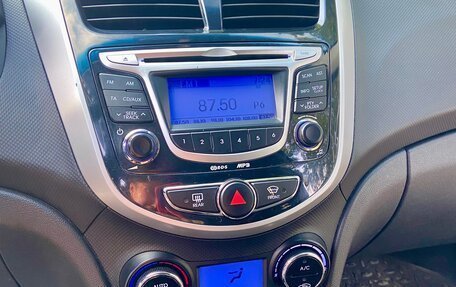 Hyundai Solaris II рестайлинг, 2012 год, 580 000 рублей, 5 фотография