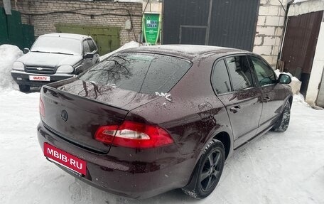 Skoda Superb III рестайлинг, 2012 год, 930 000 рублей, 4 фотография