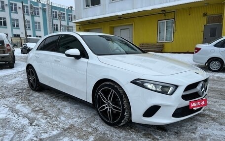 Mercedes-Benz A-Класс, 2019 год, 2 650 000 рублей, 7 фотография