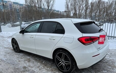 Mercedes-Benz A-Класс, 2019 год, 2 650 000 рублей, 3 фотография