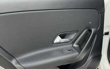 Mercedes-Benz A-Класс, 2019 год, 2 650 000 рублей, 15 фотография