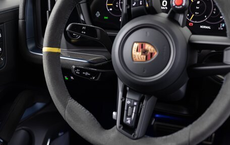 Porsche Cayenne III, 2025 год, 29 990 000 рублей, 17 фотография