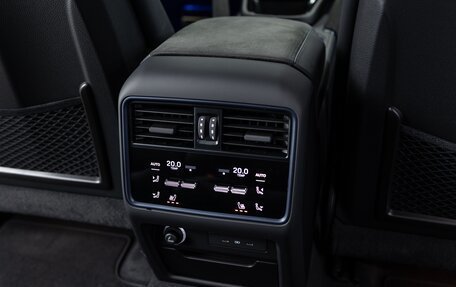 Porsche Cayenne III, 2025 год, 29 990 000 рублей, 28 фотография