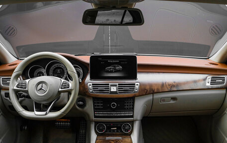 Mercedes-Benz CLS, 2015 год, 4 200 000 рублей, 12 фотография