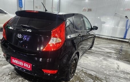 Hyundai Solaris II рестайлинг, 2011 год, 690 000 рублей, 4 фотография