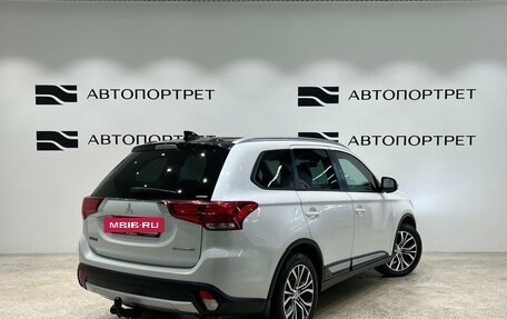 Mitsubishi Outlander III рестайлинг 3, 2018 год, 1 699 000 рублей, 7 фотография