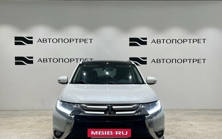 Mitsubishi Outlander III рестайлинг 3, 2018 год, 1 699 000 рублей, 10 фотография
