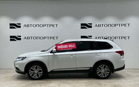 Mitsubishi Outlander III рестайлинг 3, 2018 год, 1 699 000 рублей, 4 фотография
