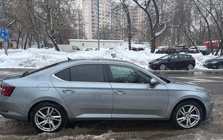 Skoda Superb III рестайлинг, 2018 год, 2 350 000 рублей, 3 фотография
