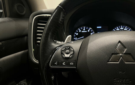 Mitsubishi Outlander III рестайлинг 3, 2018 год, 1 699 000 рублей, 21 фотография