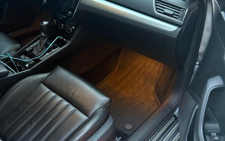 Skoda Superb III рестайлинг, 2018 год, 2 350 000 рублей, 11 фотография