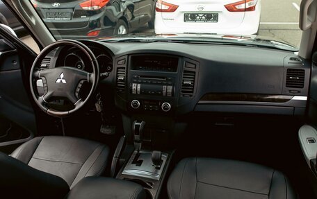 Mitsubishi Pajero IV, 2011 год, 1 695 000 рублей, 17 фотография