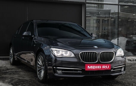 BMW 7 серия, 2013 год, 1 770 000 рублей, 3 фотография