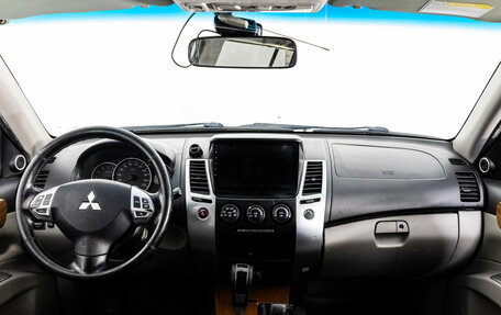 Mitsubishi Pajero Sport II рестайлинг, 2008 год, 949 000 рублей, 10 фотография