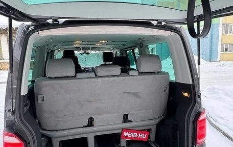 Volkswagen Multivan T6 рестайлинг, 2016 год, 2 450 000 рублей, 10 фотография