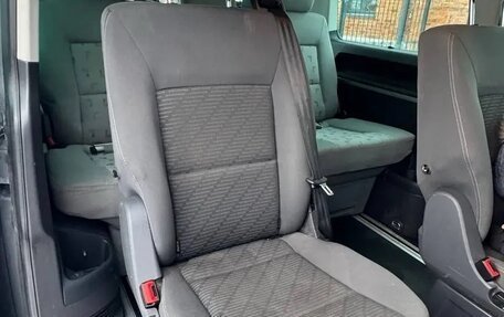 Volkswagen Multivan T6 рестайлинг, 2016 год, 2 450 000 рублей, 11 фотография