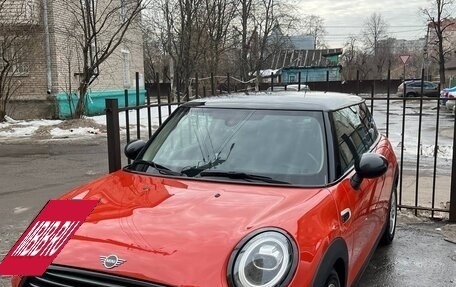 MINI Hatch, 2018 год, 1 550 000 рублей, 2 фотография
