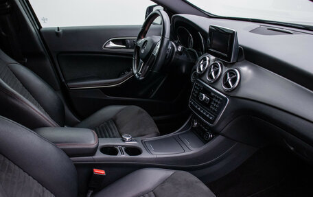 Mercedes-Benz GLA, 2015 год, 2 610 000 рублей, 9 фотография