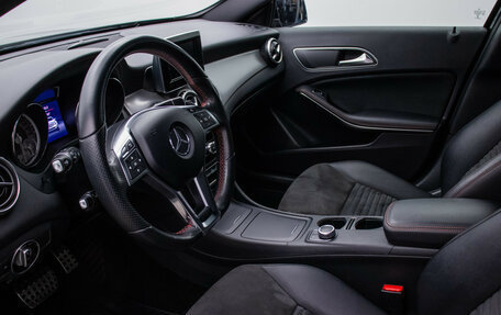 Mercedes-Benz GLA, 2015 год, 2 610 000 рублей, 10 фотография