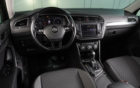 Volkswagen Tiguan II, 2016 год, 2 499 000 рублей, 6 фотография