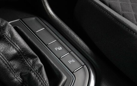 Volkswagen Tiguan II, 2016 год, 2 499 000 рублей, 20 фотография