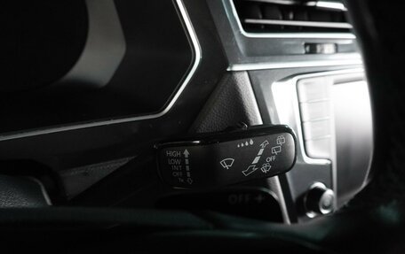 Volkswagen Tiguan II, 2016 год, 2 499 000 рублей, 14 фотография