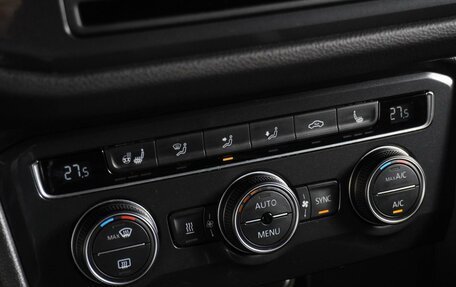 Volkswagen Tiguan II, 2016 год, 2 499 000 рублей, 17 фотография