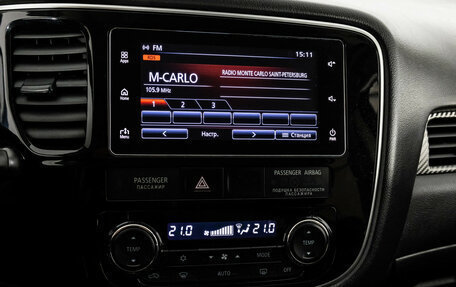 Mitsubishi Outlander III рестайлинг 3, 2018 год, 1 899 000 рублей, 13 фотография