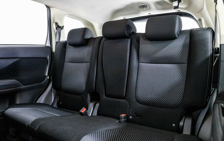 Mitsubishi Outlander III рестайлинг 3, 2018 год, 1 899 000 рублей, 16 фотография