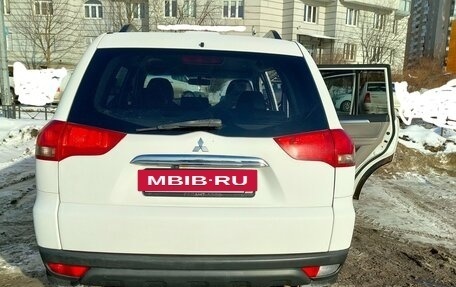 Mitsubishi Pajero Sport II рестайлинг, 2013 год, 1 700 000 рублей, 10 фотография