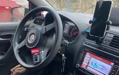 Volkswagen Polo VI (EU Market), 2011 год, 750 000 рублей, 1 фотография