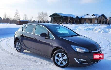 Opel Astra J, 2015 год, 839 990 рублей, 3 фотография