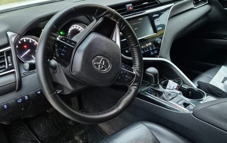 Toyota Camry, 2019 год, 1 660 000 рублей, 7 фотография