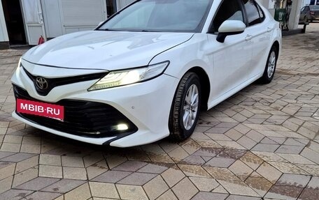 Toyota Camry, 2019 год, 1 660 000 рублей, 2 фотография