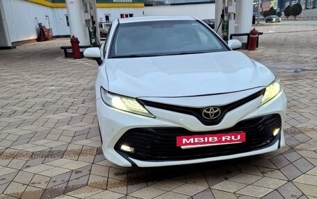 Toyota Camry, 2019 год, 1 660 000 рублей, 4 фотография