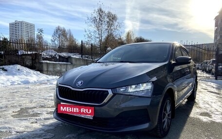 Skoda Rapid II, 2021 год, 1 800 000 рублей, 2 фотография