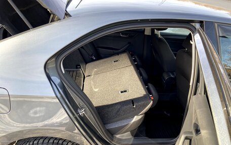 Skoda Rapid II, 2021 год, 1 800 000 рублей, 19 фотография