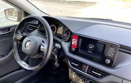 Skoda Rapid II, 2021 год, 1 800 000 рублей, 24 фотография