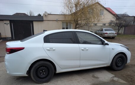 KIA Rio IV, 2019 год, 820 000 рублей, 3 фотография