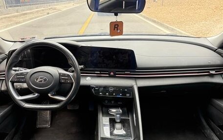 Hyundai Elantra, 2022 год, 1 280 000 рублей, 8 фотография
