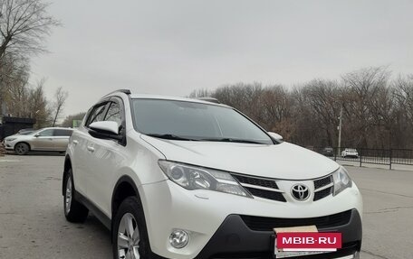 Toyota RAV4, 2013 год, 1 870 000 рублей, 2 фотография
