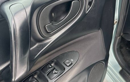 Mitsubishi Space Star I рестайлинг, 2004 год, 300 000 рублей, 13 фотография