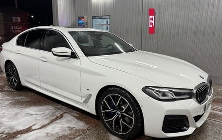 BMW 5 серия, 2021 год, 5 700 000 рублей, 2 фотография