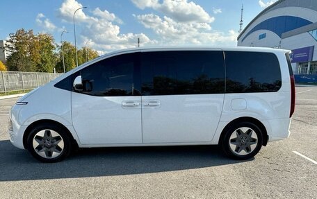 Hyundai Staria, 2021 год, 4 650 000 рублей, 3 фотография