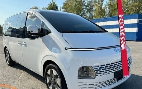 Hyundai Staria, 2021 год, 4 650 000 рублей, 2 фотография